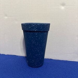 Silipint 16 oz hot/cold tumbler.
